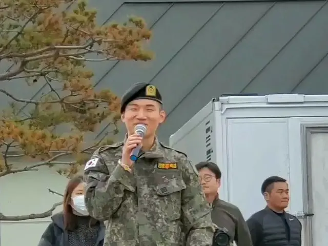 BIGBANG D-LITE, greetings in Japanese after a long time. The scene of the army d