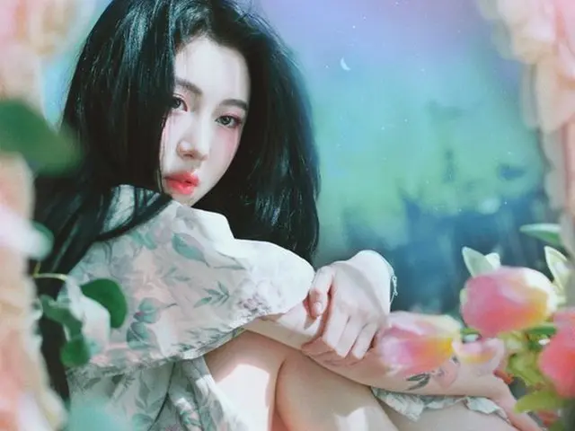 JYP former singer Baek Ye-rin, the first song “Square (2017)” from first full al