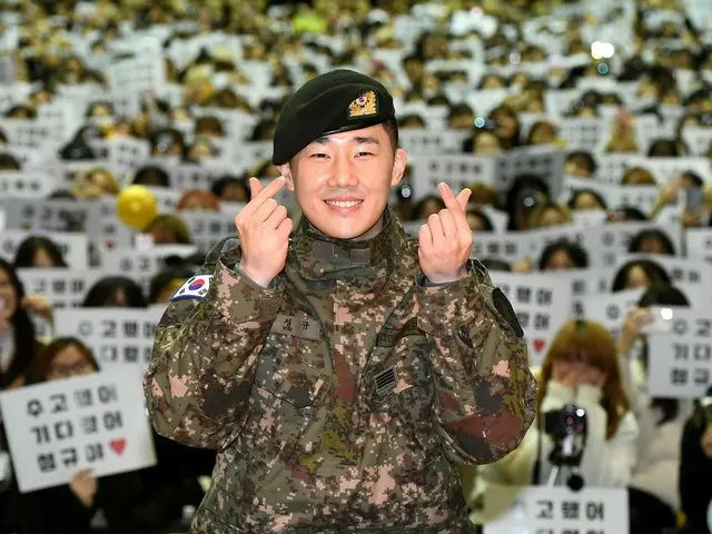 Seong Kyu (INFINITE) held military discharge ceremony and Fan Meeting atTakashiro General Gymnasium