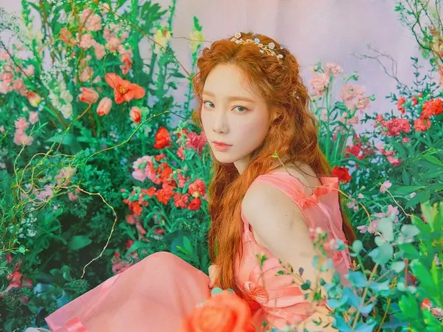 SNSD (Girls' Generation) Tae Yeon, teaser photo of comeback Hot Topic in Korea.