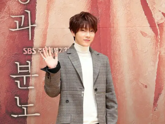 Yunhak (Supernova) side officially announced that they did not know the woman wo