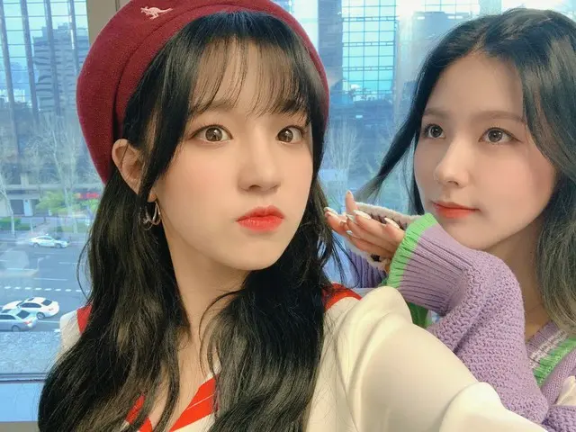 [T Official] (G), I-DLE, [#MIYEON] Our cute king of king song YUQI Lang  . 