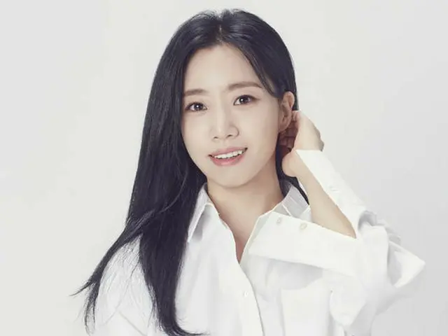 T-ARA Eun Jung announces a new departure as an actress by signing an exclusive c
