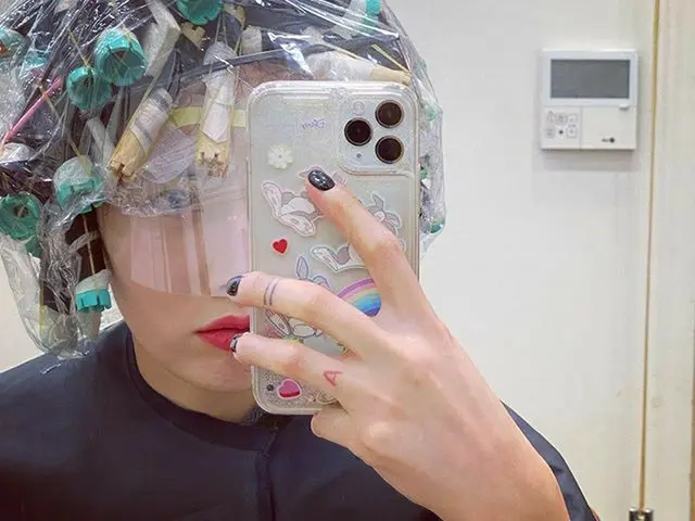[G Official] 4Minute_ former member HyunA, New post  .   