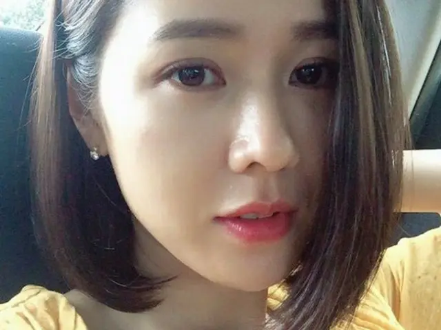 Actress Son Ye Jin, updated SNS. Shooting standby.