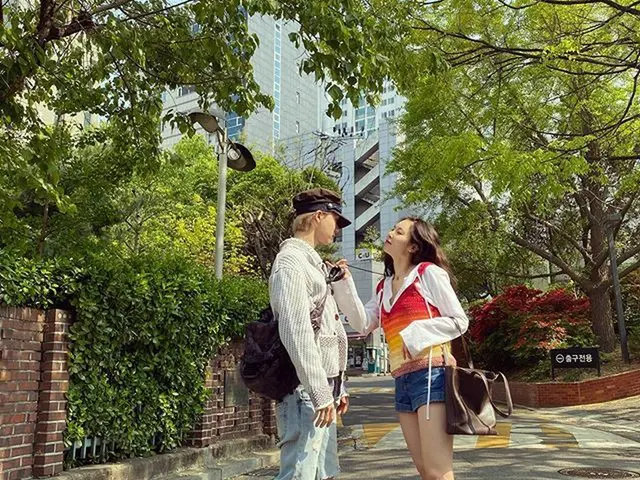 [G Official] 4Minute_ former member HyunA, New post  .   