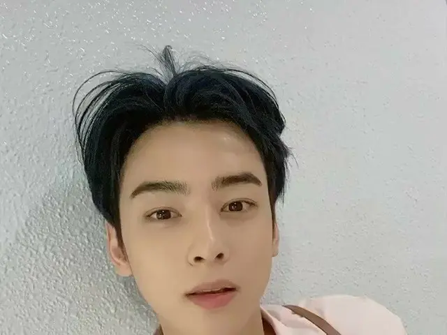 [T Official] ASTRO, let's just lift up  I wrote today's hat LOL  Roha I had a ha