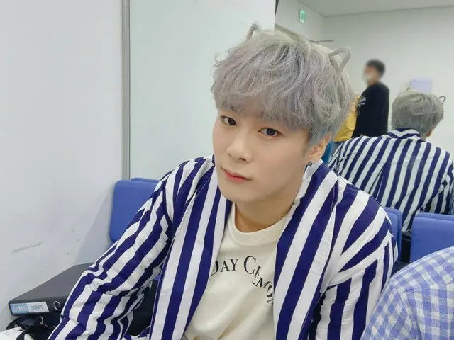 [T Official] ASTRO and Roja are also flashing Sokuatojo? 😛😎  #ASTRO #Aloha #Ou