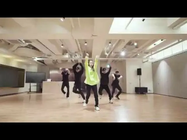 SNSD Yoona's dance is trending in Korea.  ● Cover dances of EXO and SEVENTEEN ar