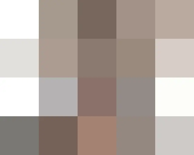 SNSD SooYoung is trending swimsuit with tattoos on her back. 