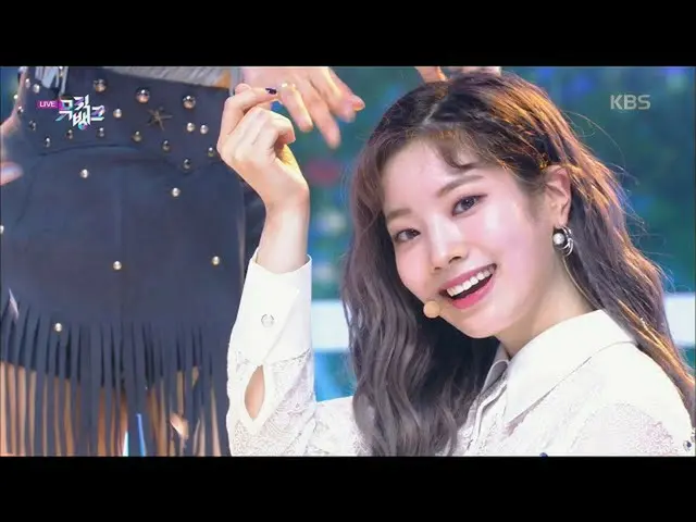 [Official kbk] MORE & MORE-TWICE_ _  (TWICE_ ) [MUSIC BANK_  / MUSIC BANK] 20200