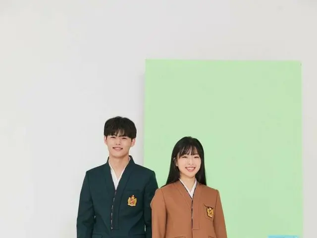 Controversial outbreak of "traditional Hanbok design" for student uniforms. ● Th