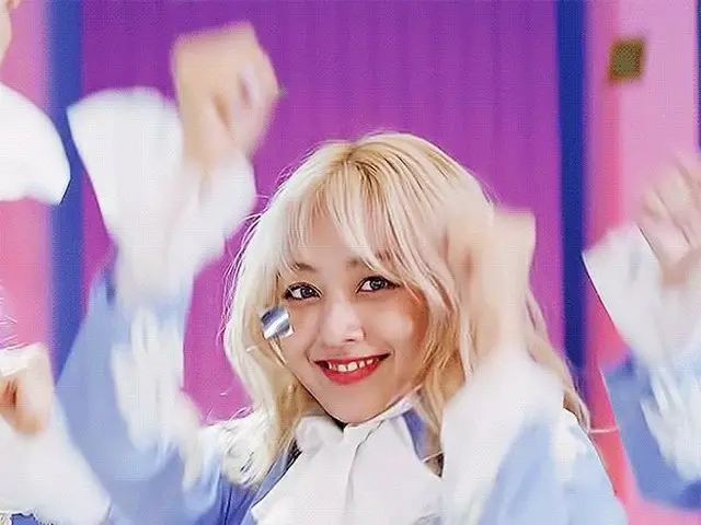 #TWICE, Trending. the Japanese version of the MV is so different from the Korean