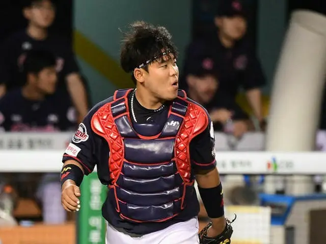 Korean professional baseball catcher Chi Sung Jun, Lotte Giants, suspected of im
