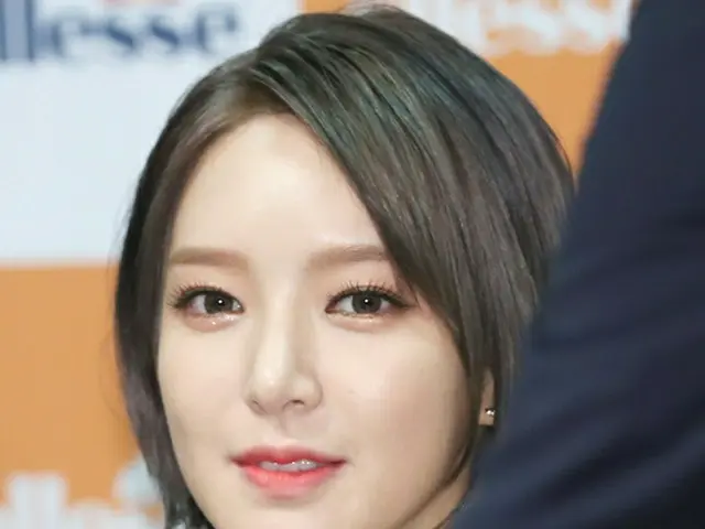 "AOA" former member Choa and Jimin only Hot Topic are not following Instagram. .