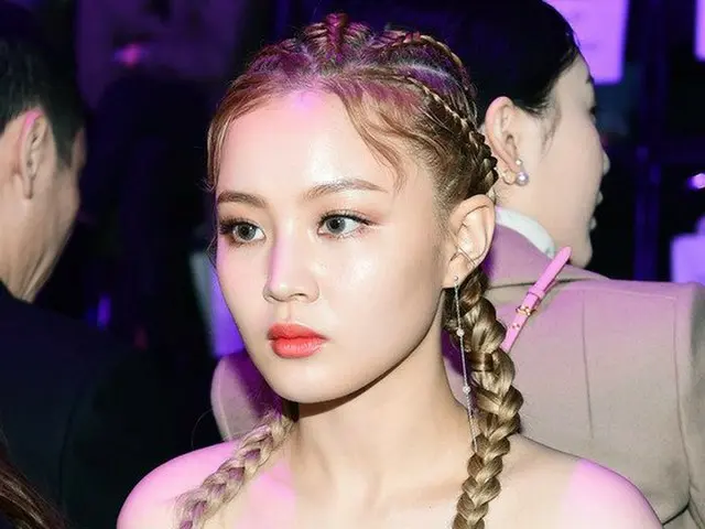 Singer LEE HI who left YG Entertainment is releasing her new single "HOLO" on th
