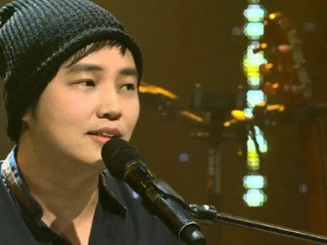 Singer-songwriter who is accused of "secret filming" is also the label's represe