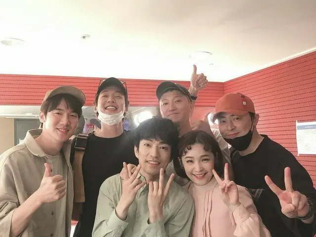 Actor #Yoo YeonSeock, reunited with fellow TV Series "Wise Doctor Life". ..  ● “