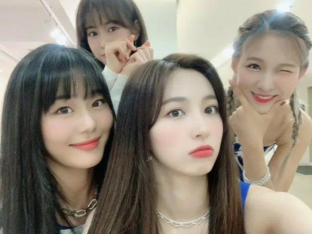 [T Official] CherryBullet, [#Support #JIWON] 😆⭐️😆⭐️  #CherryBullet #CherryBull