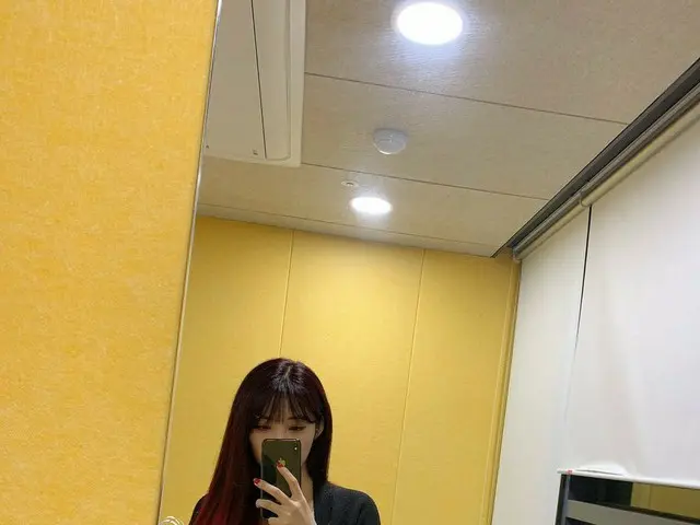 [T Official] EVERGLOW, [#prefecture] Today's plain clothes photos shown by fans 