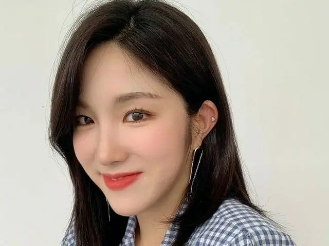 [T Official] LABOUM, [#Diene] Today's weather is cool! Latte also feels good 🍀 