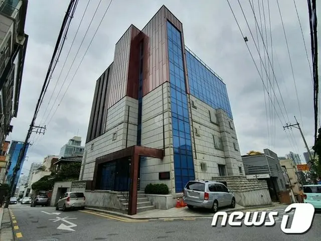 Yuri (SNSD (Girls' Generation)), Purchased a new 5-story building worth about 1.