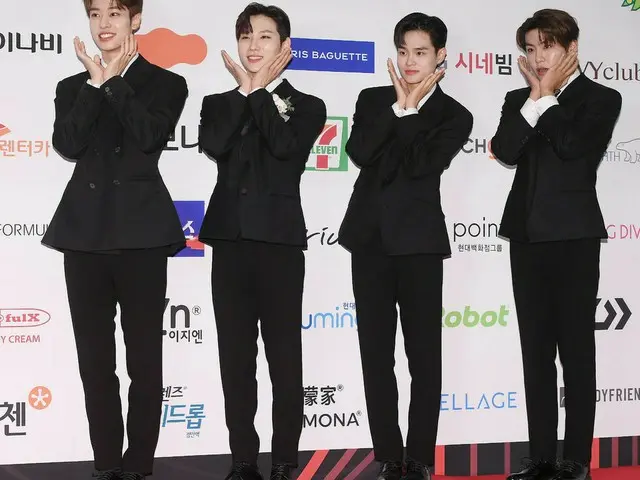 "AB6IX" and "2020 Brand Award of the Year: Photo Wall Event".