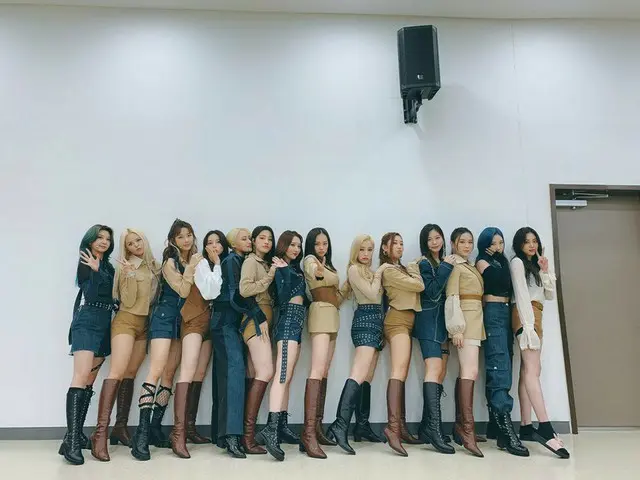 [T Official] CLC, [#Sung Hee] I'm glad we met at KMDF DREAMCATCHER 🥰 Be carefulof colds, everyone h