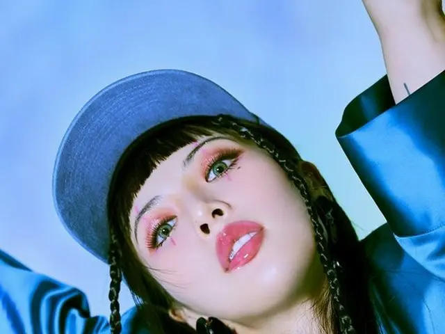 HyunA releases tracklist & teaser image of new album ”I'm Not COOL”. Also acollaboration song with l