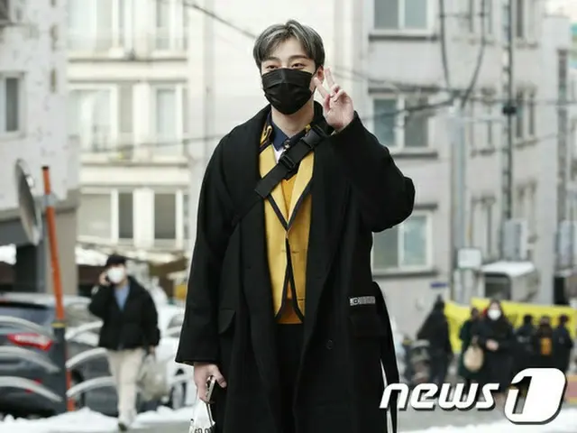 TRCNG's former member Daesung attends the graduation ceremony of SeoulPerforming Arts High School.