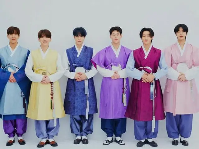 MONSTA X welcomes Lunar New Year and greets the New Year in Hanbok. .. ..