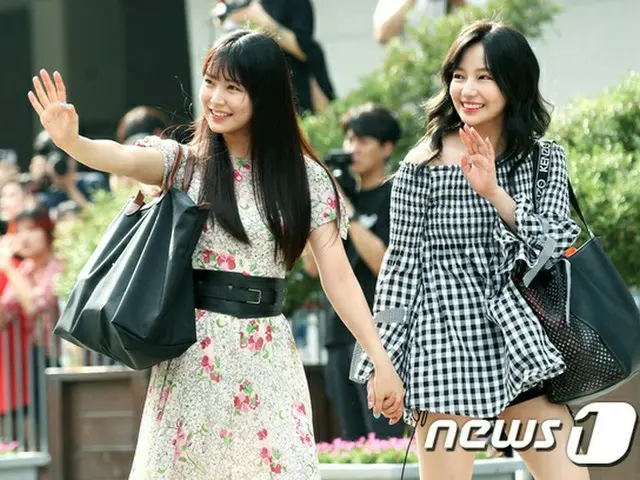 SHIROMA MIRU, the last student of NMB48, announced his graduation. The Korean me