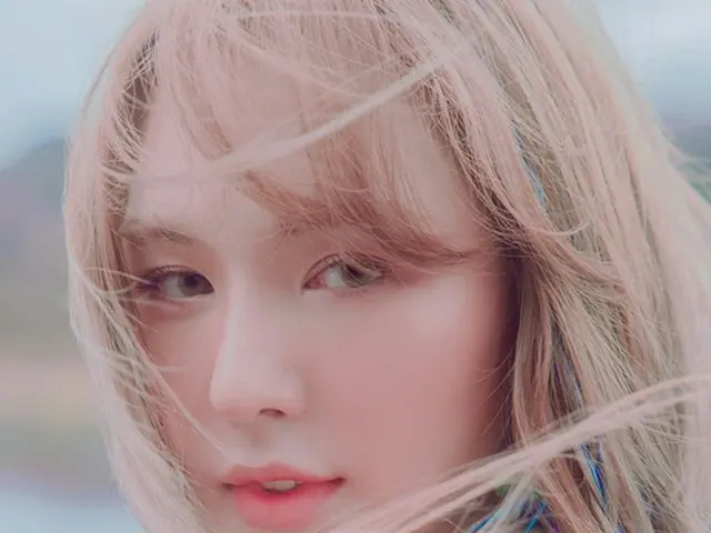 WENDY announces solo debut. On April 5th, a solo album ”Like Water” with 5 songswas released. .. ..