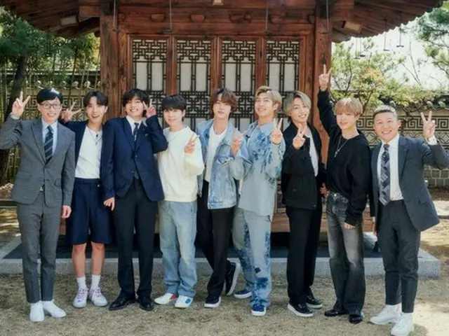 Entertainer Jo Se-ho releases a commemorative photo with BTS. At the shooting si
