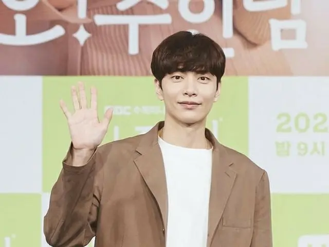 Actors Lee Min Ki, Nana (AFTERSCHOOL), Kang Min-hyuk (CNBLUE), attended the onli