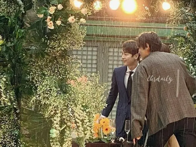 Actor #Song Joong Ki, "Everyday movie adaptation" is Hot Topic in Korea. ● After