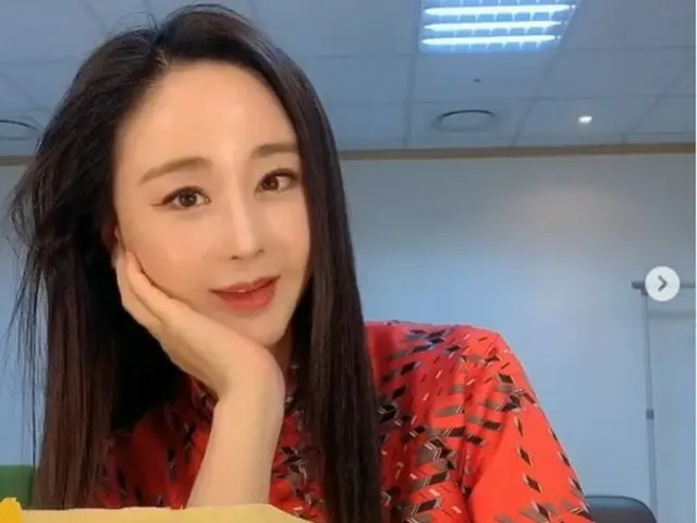 Ham SoWon removes Instagram link from portal profile. ● Reason: I wanted to prot