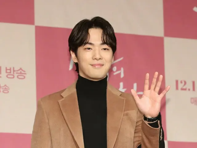 Actor Kim Jong Hyun, not re-contracted due to the termination of the contract wi