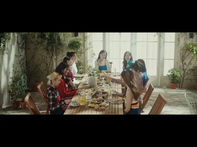 TWICE releases MV for Japan's 8th single "Kura Kura". .. ..  