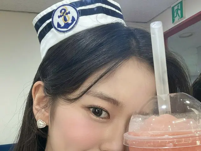 [D Official sta] [#An Yu Jin] 210613 #SBS #人気歌謡 Completed 💕 Clinking wavy marin