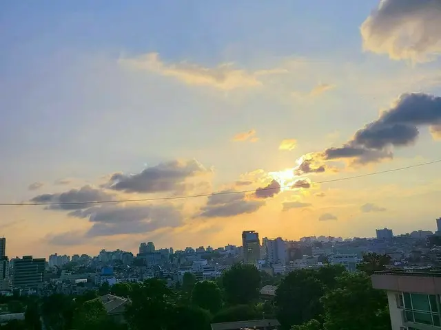 [T Official] LABOUM, [#Oil well] Today's sunset 🌆 After a while, let's meet atNational Defense FM ”