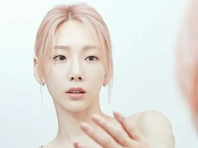 Tae Yeon (SNSD (Girls' Generation)), released pictures. ELLE. .. ..