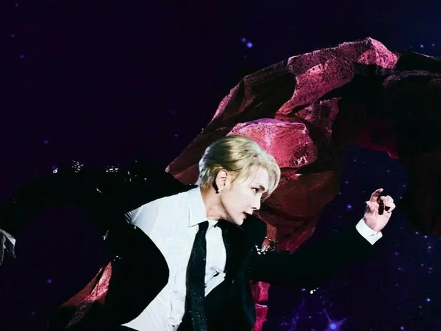 #SHINee Key, "Fan version" of new song teaser photo is Hot Topic in Korea. ● Eve