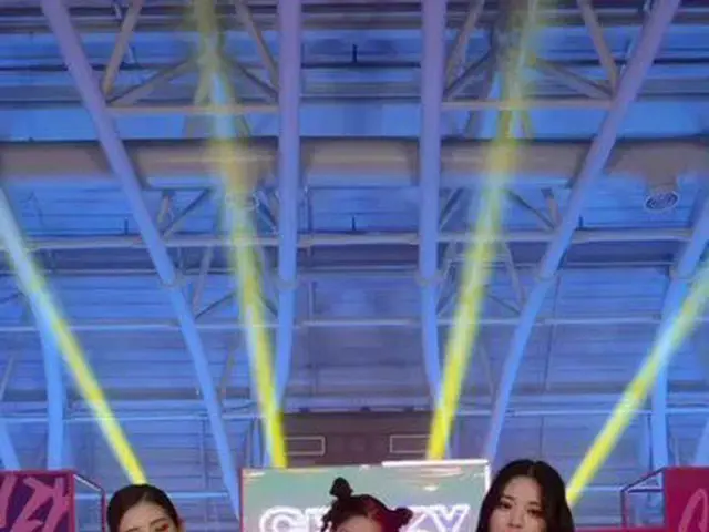 [T Official] ITZY, #LOCOchallenge #CrownDance #Crown Dance #YEJI #YEJI #LIA #Rea