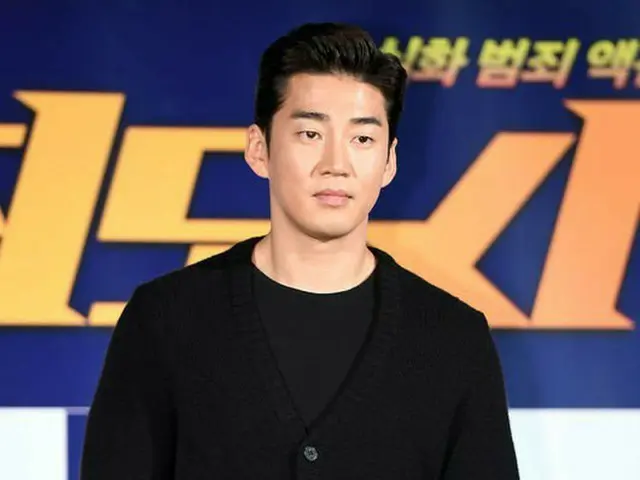 Actor Yoon Kye Sang, Tells thanks on SNS for the number of spectators surpassing4 million for the mo