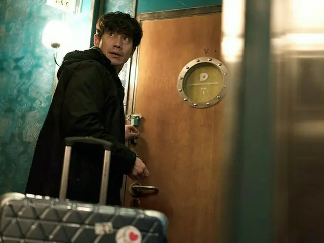 Co-starring actor Shin Ha Kyun and EXO DO, releases ”Room No. 7” on November15th. Reporting still-cu