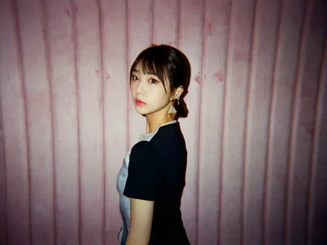 [T Official] LOONA (Loona), [#Aftershock / #YeoJin] Title: My sister took me and