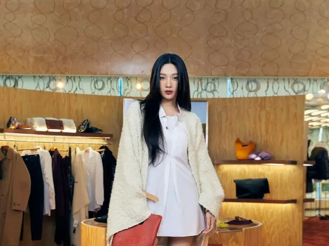 [T Official] Red Velvet, JOY visit TOD'S pop-up store in 10 Corso Como (With Hen