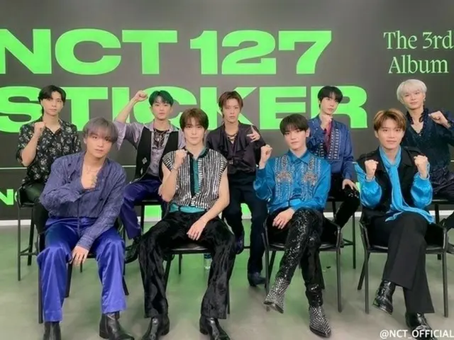 NCT 127, ”Refreshing” first appearance is Hot Topic. Also with trends. .. ..