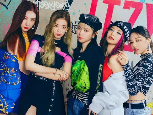 ITZY will release Japan's debut album "IT'z ITZY" on December 22nd. .. ..